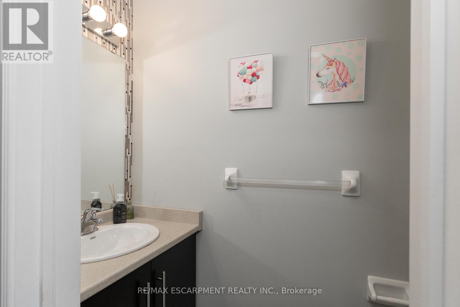 84 Myers Lane, Hamilton, Ontario  L9G 0A5 - Photo 10 - X13435312
