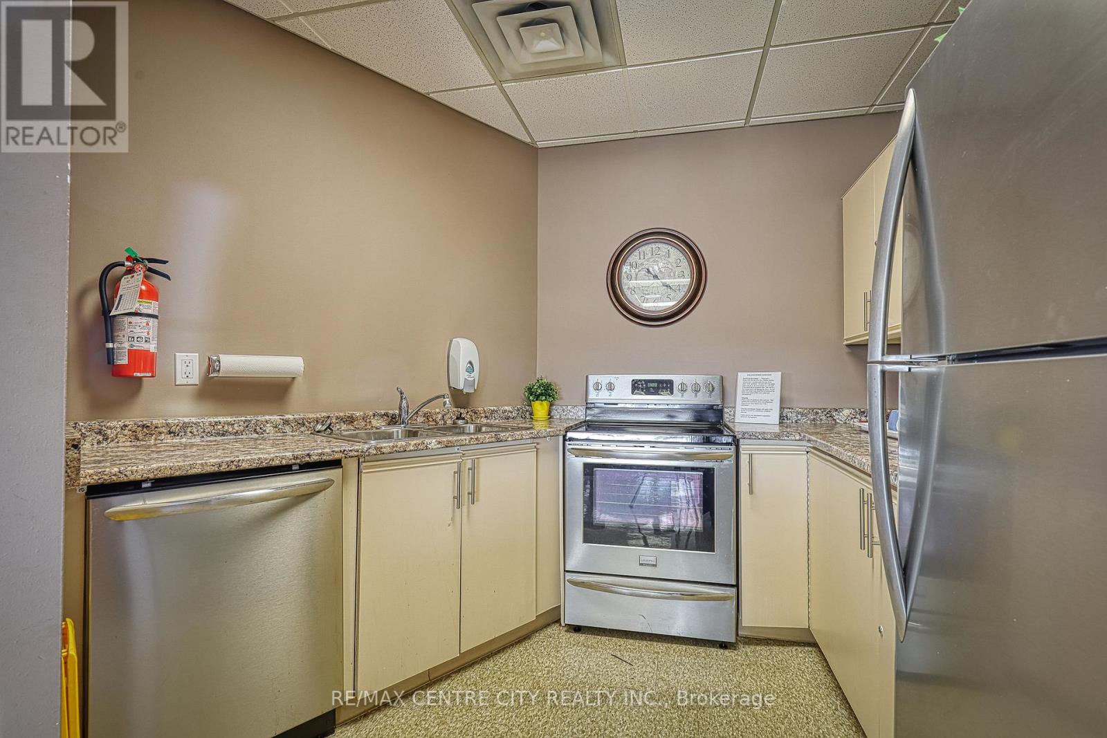 602 - 744 Wonderland Road S, London South, Ontario  N6K 4K3 - Photo 19 - X13435366