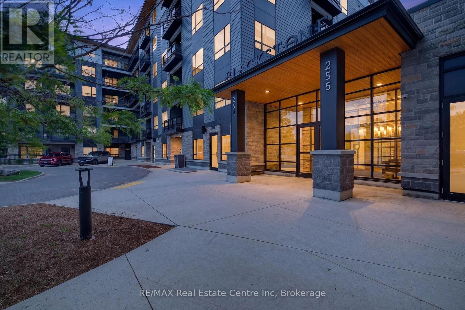 251 NORTHFIELD DRIVE, Waterloo, Ontario