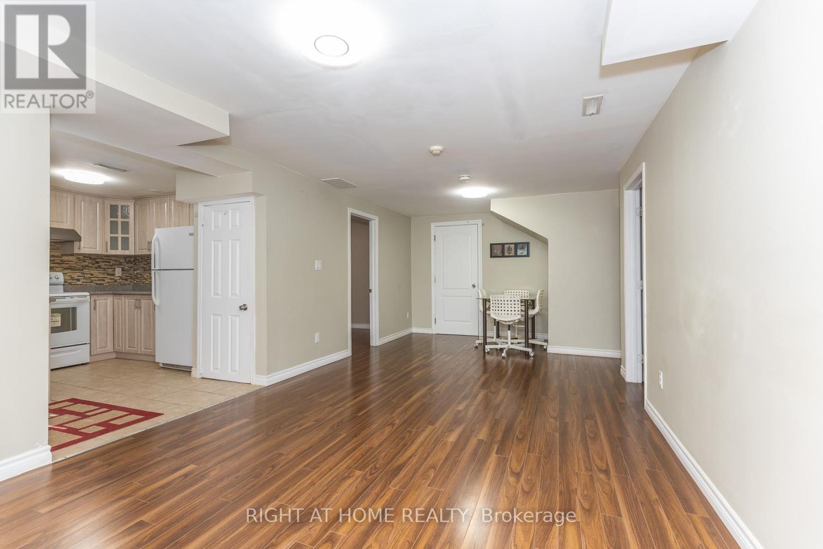 Basement-Unit Only - 378 Ceremonial Drive, Mississauga, Ontario L5R 2E3 - Photo 6 - W13435352