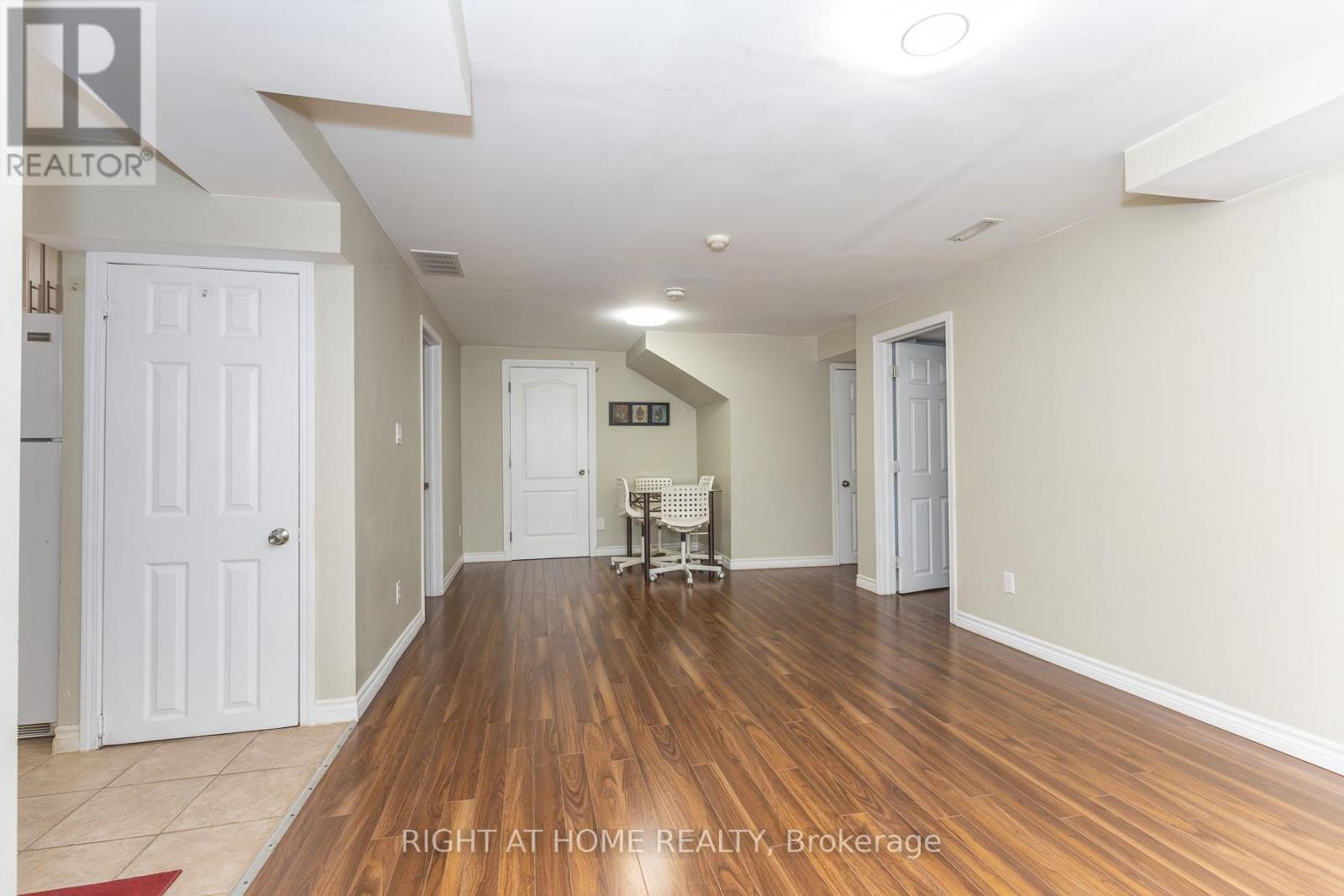 Basement-Unit Only - 378 Ceremonial Drive, Mississauga, Ontario L5R 2E3 - Photo 7 - W13435352