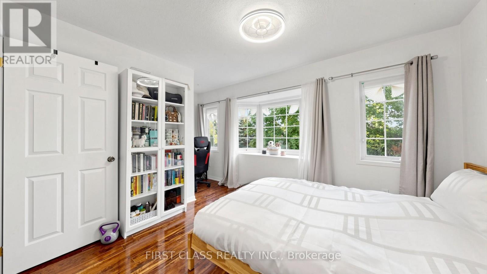 2407 East Gate Crescent, Oakville, Ontario  L6H 6L1 - Photo 37 - W13429352