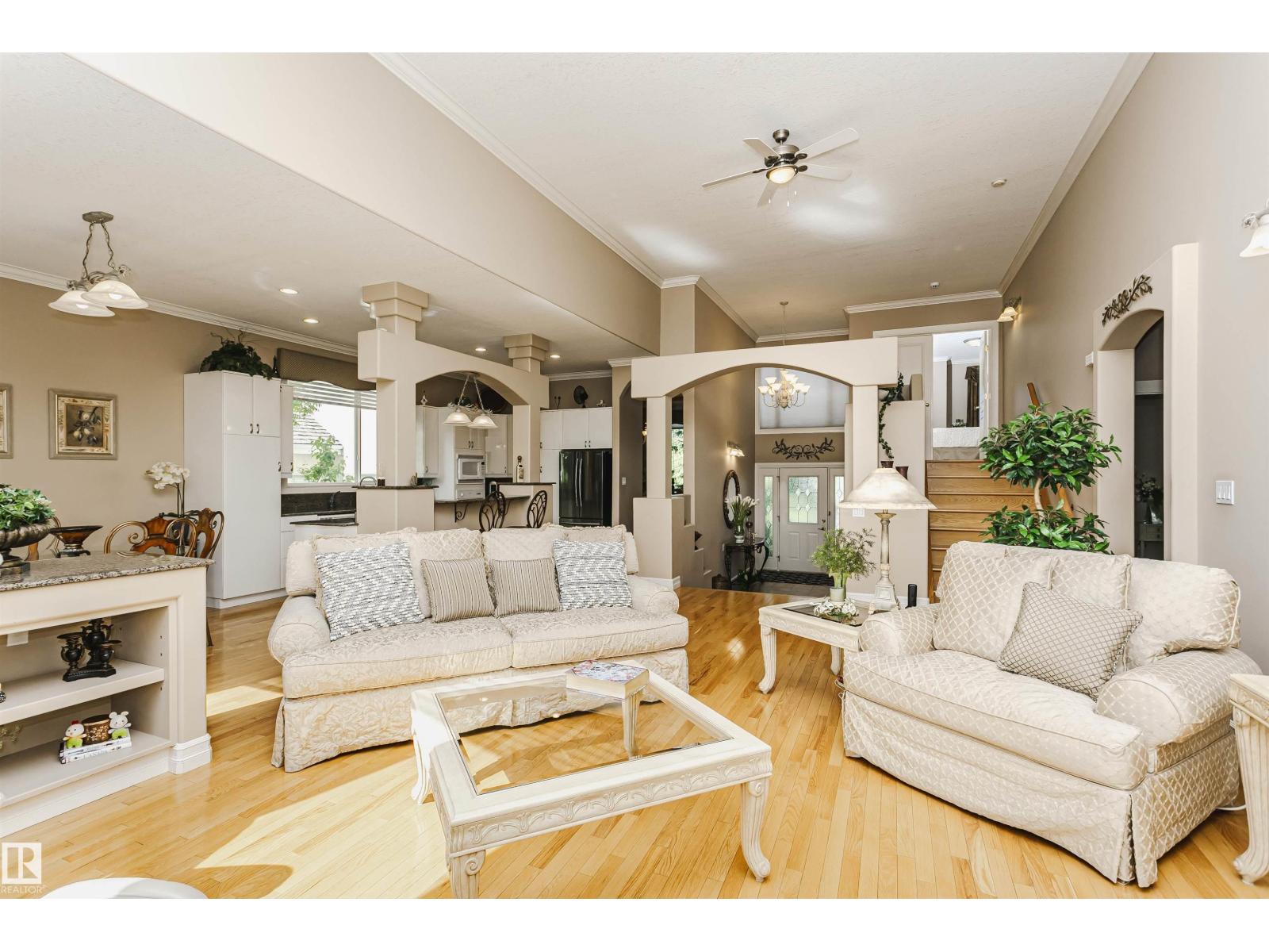 116 Darlington Cr Nw, Edmonton, Alberta  T6M 2S1 - Photo 10 - E4493259