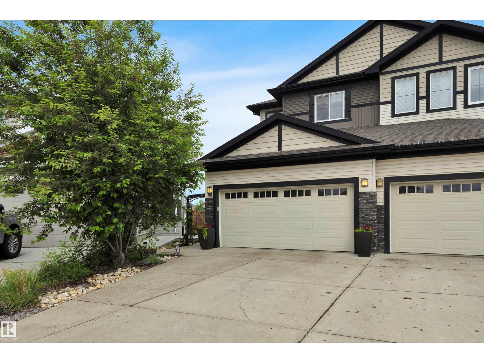 98 SANDALWOOD PL, Leduc, Alberta
