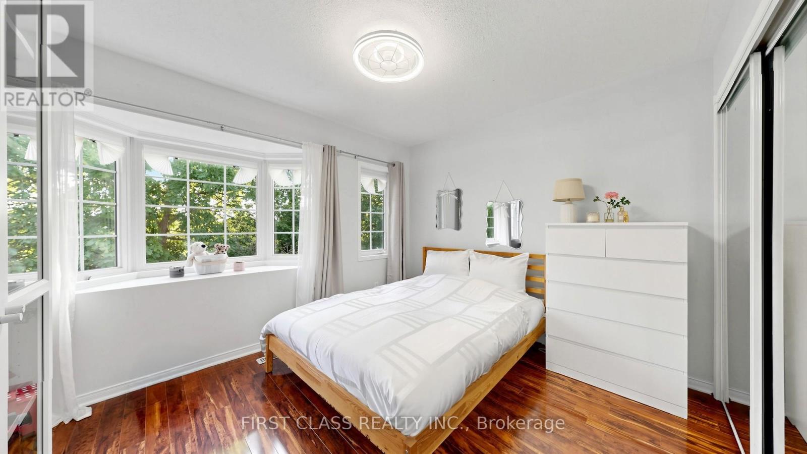 2407 East Gate Crescent, Oakville, Ontario  L6H 6L1 - Photo 35 - W13429352