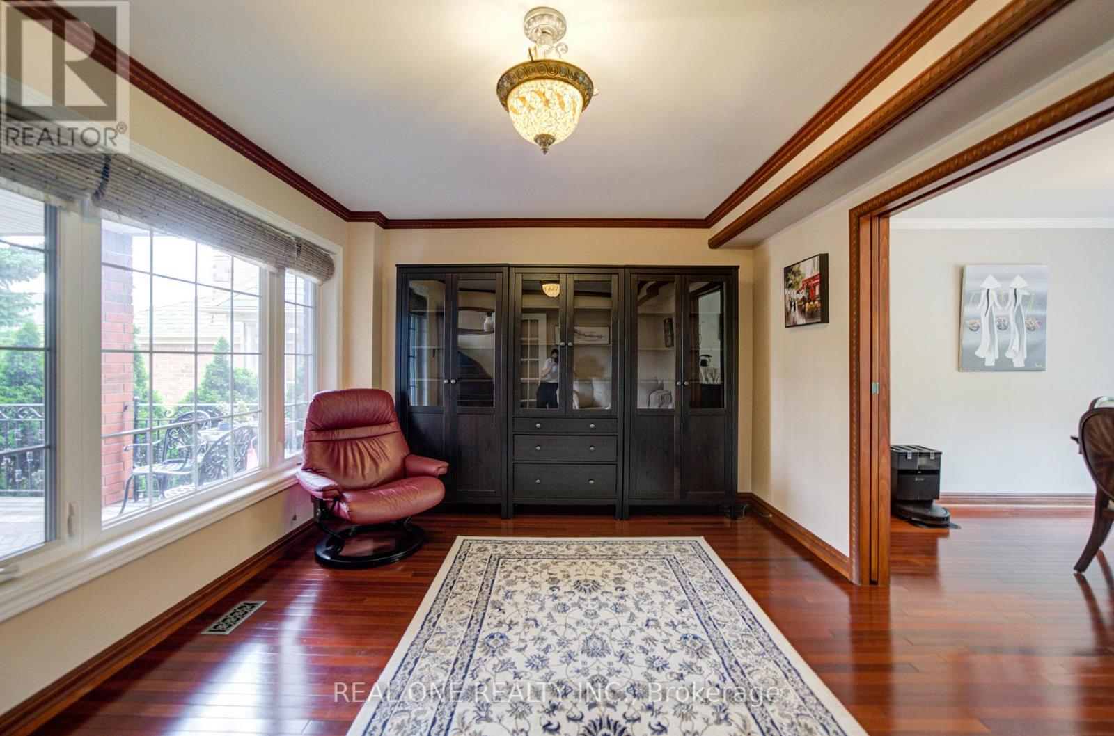 5708 Greensboro Drive, Mississauga, Ontario L5M 5T7 - Photo 10 - W13433624