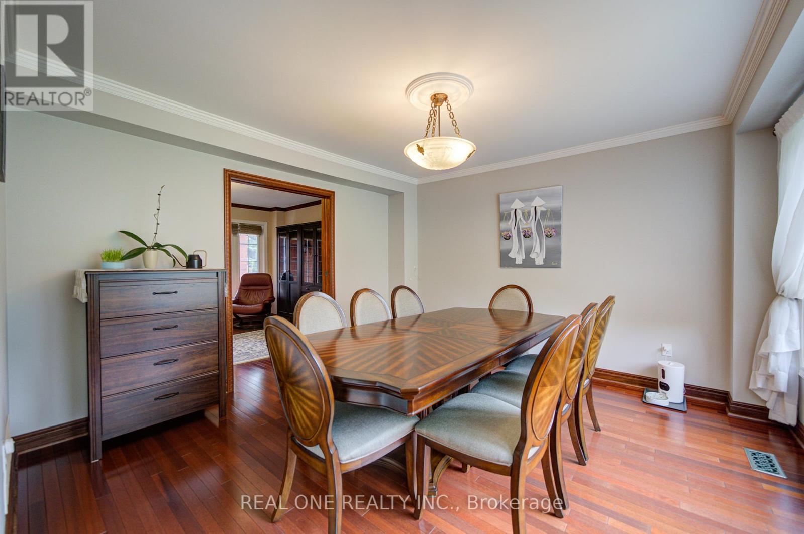 5708 Greensboro Drive, Mississauga, Ontario L5M 5T7 - Photo 13 - W13433624