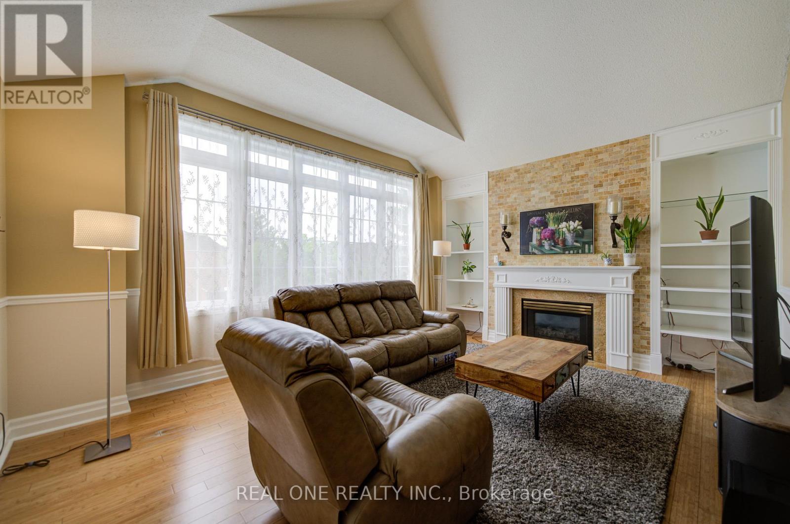 5708 Greensboro Drive, Mississauga, Ontario L5M 5T7 - Photo 25 - W13433624