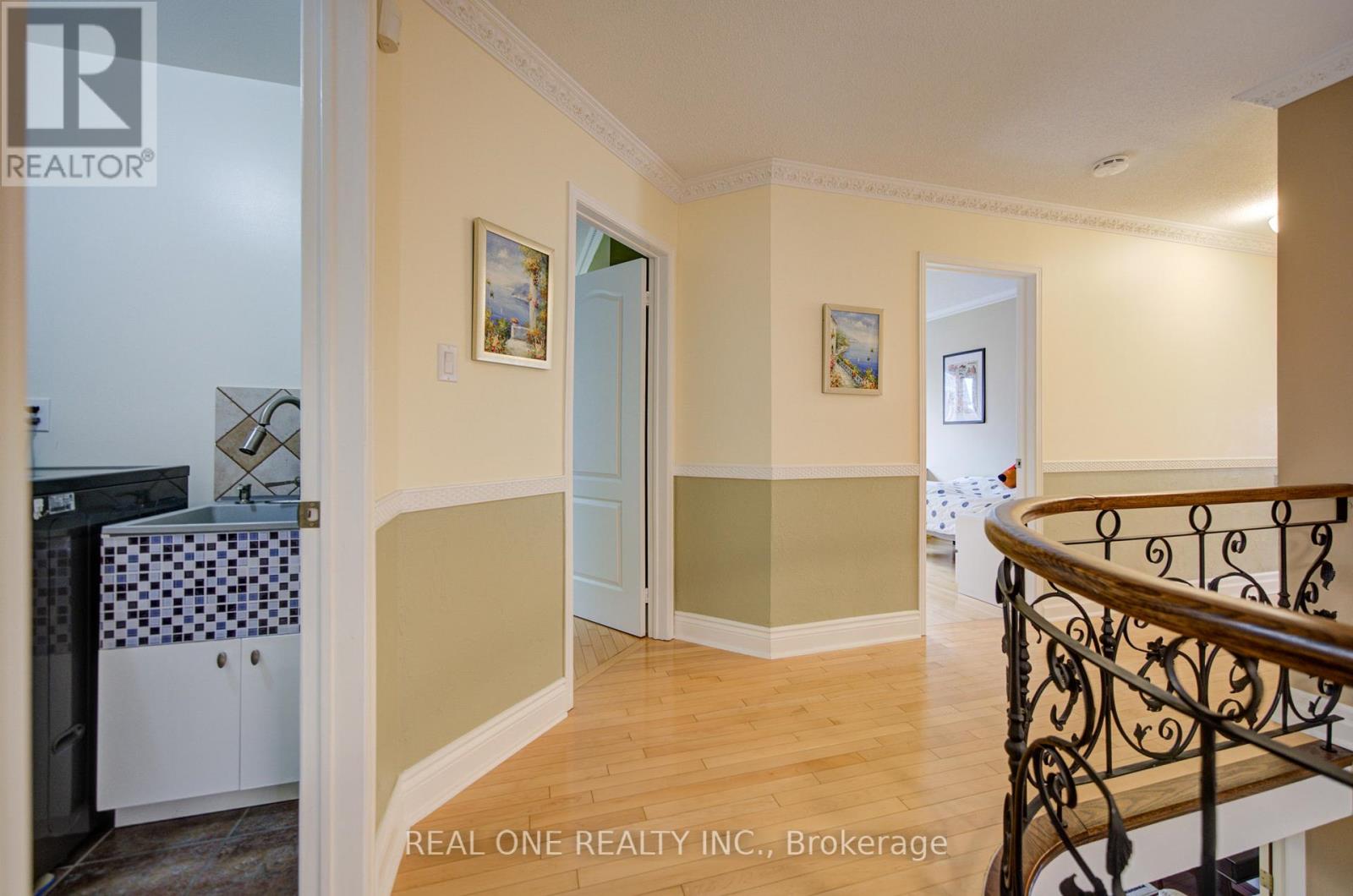 5708 Greensboro Drive, Mississauga, Ontario L5M 5T7 - Photo 24 - W13433624