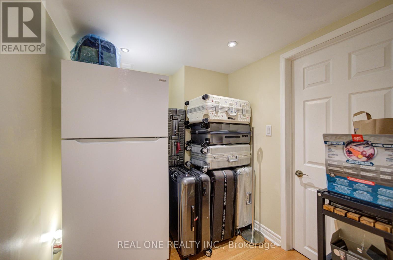 5708 Greensboro Drive, Mississauga, Ontario L5M 5T7 - Photo 41 - W13433624