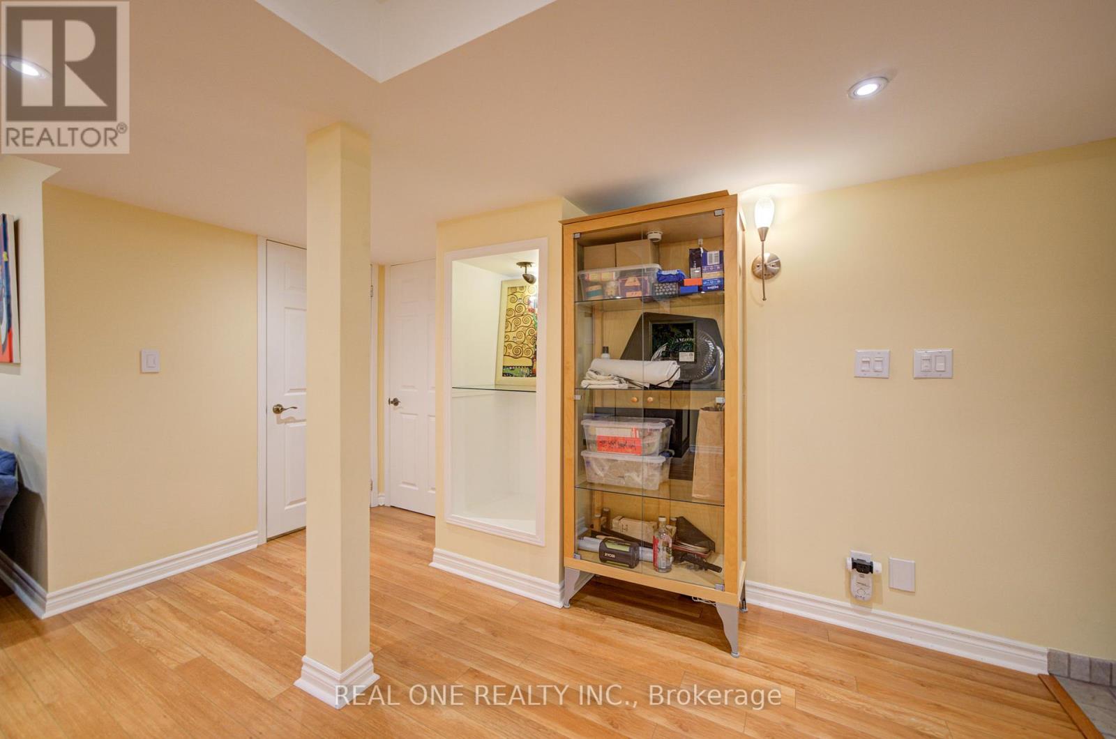 5708 Greensboro Drive, Mississauga, Ontario L5M 5T7 - Photo 50 - W13433624