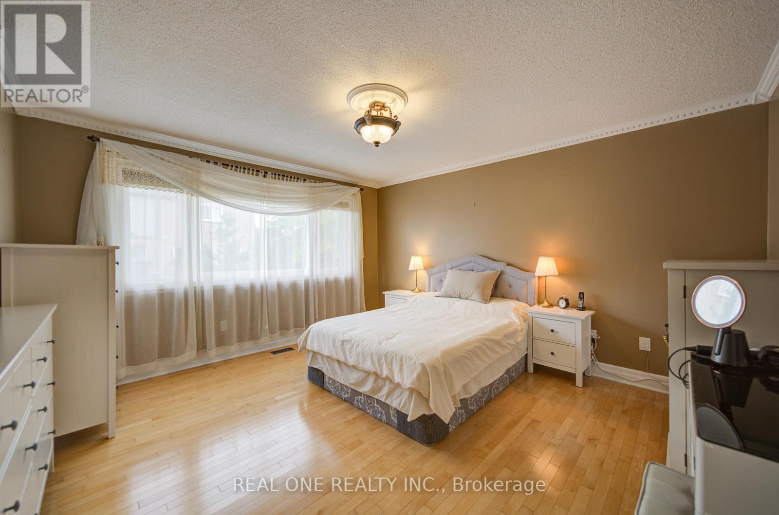 5708 Greensboro Drive, Mississauga, Ontario L5M 5T7 - Photo 38 - W13433624