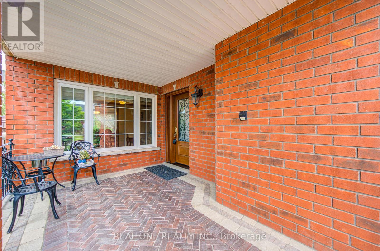 5708 Greensboro Drive, Mississauga, Ontario L5M 5T7 - Photo 3 - W13433624