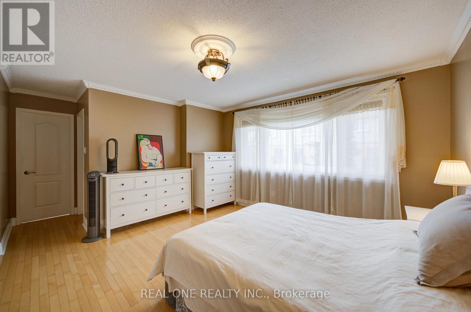 5708 Greensboro Drive, Mississauga, Ontario L5M 5T7 - Photo 40 - W13433624