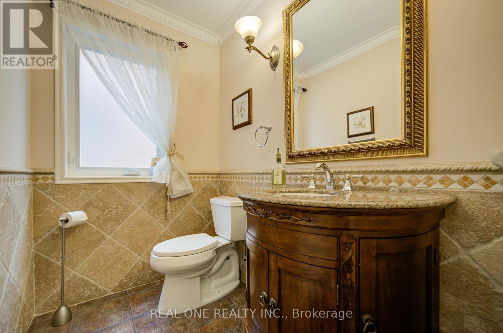 5708 Greensboro Drive, Mississauga, Ontario L5M 5T7 - Photo 8 - W13433624