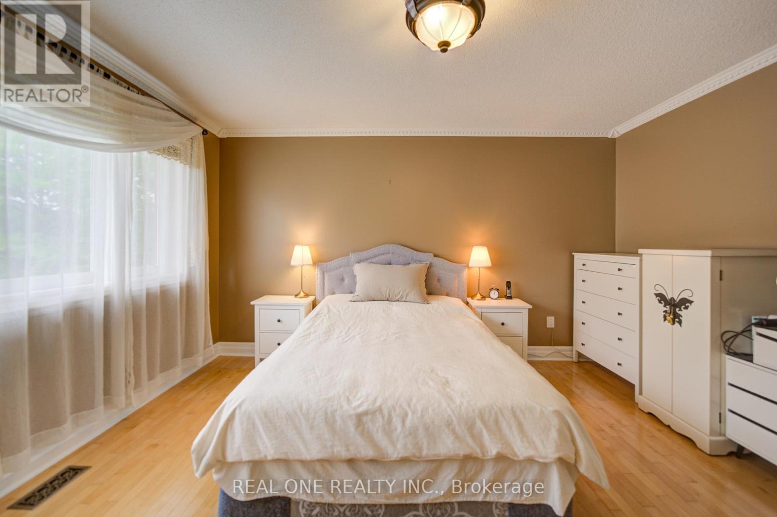 5708 Greensboro Drive, Mississauga, Ontario L5M 5T7 - Photo 39 - W13433624