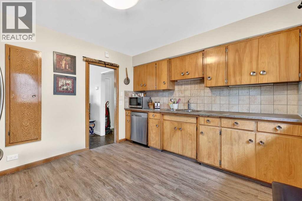 301 46 Avenue SW, Calgary, Alberta  T2S 1B5 - Photo 32 - A2317240