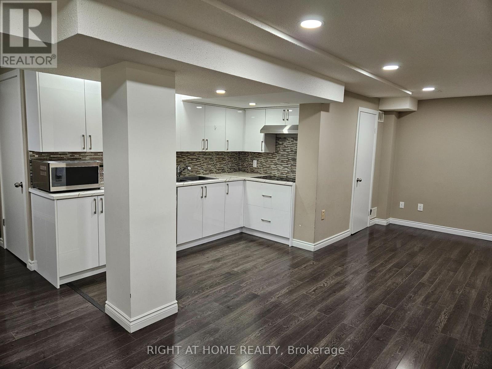 Basement - 56 Mccallum Drive, Richmond Hill, Ontario  L4C 7S8 - Photo 4 - N13435400