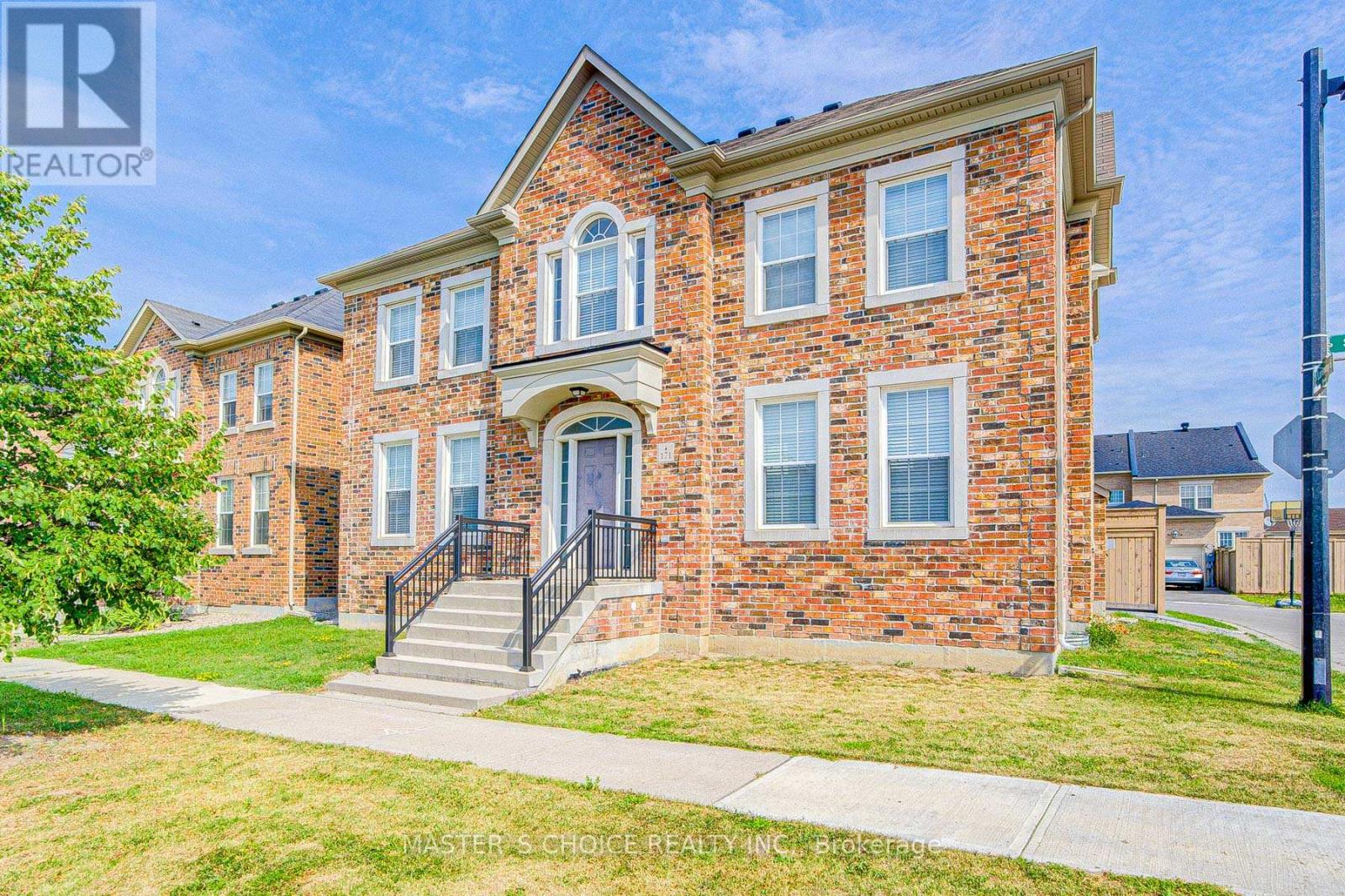171 Staglin Court, Markham, Ontario L6C 0M3 - Photo 4 - N13435418