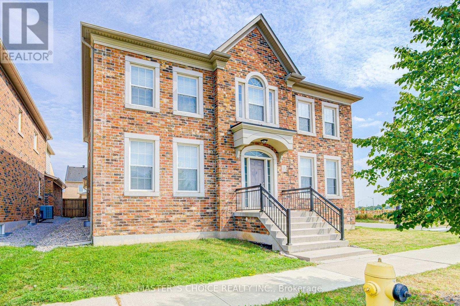 171 Staglin Court, Markham, Ontario L6C 0M3 - Photo 5 - N13435418