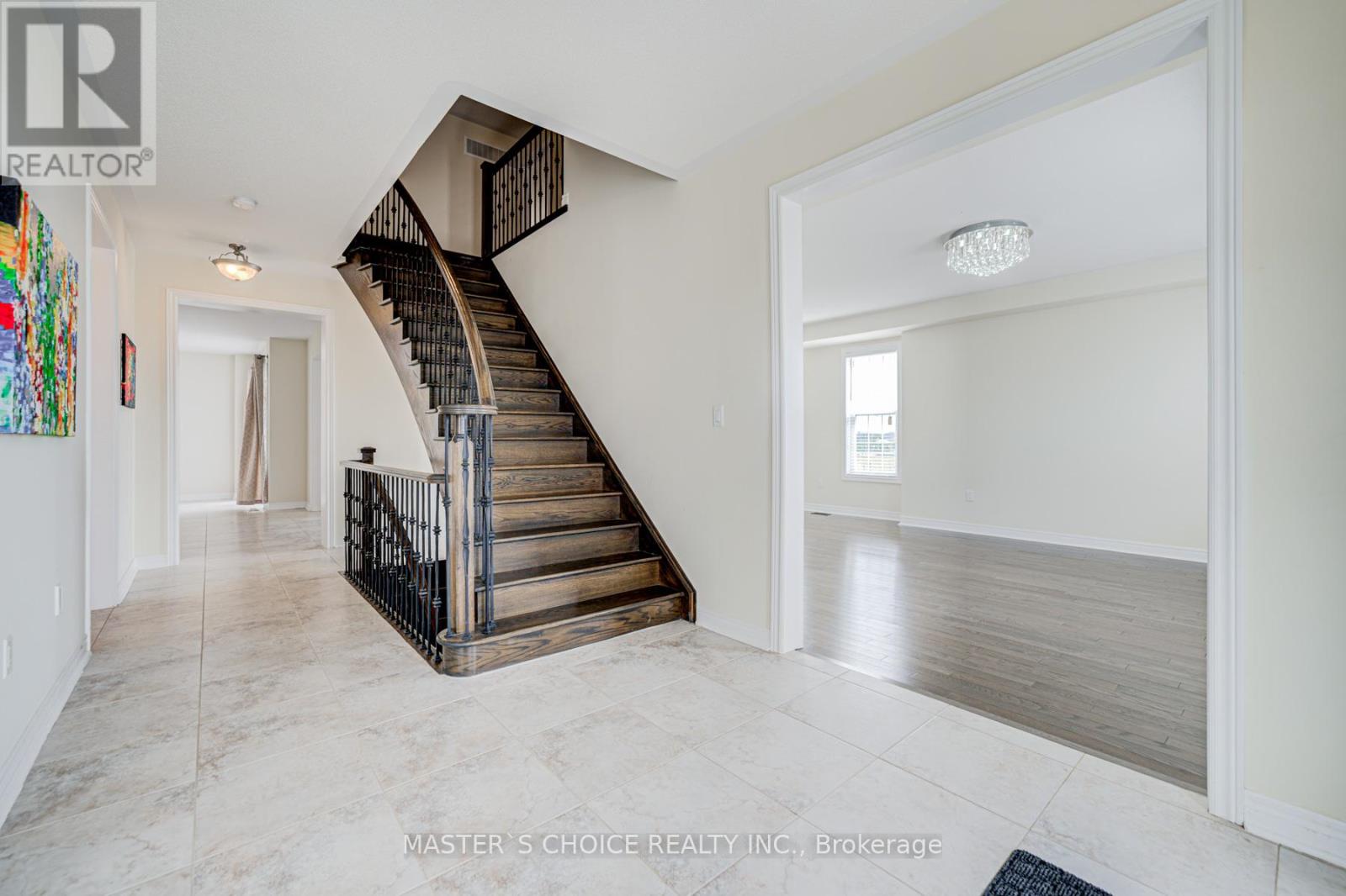 171 Staglin Court, Markham, Ontario L6C 0M3 - Photo 7 - N13435418