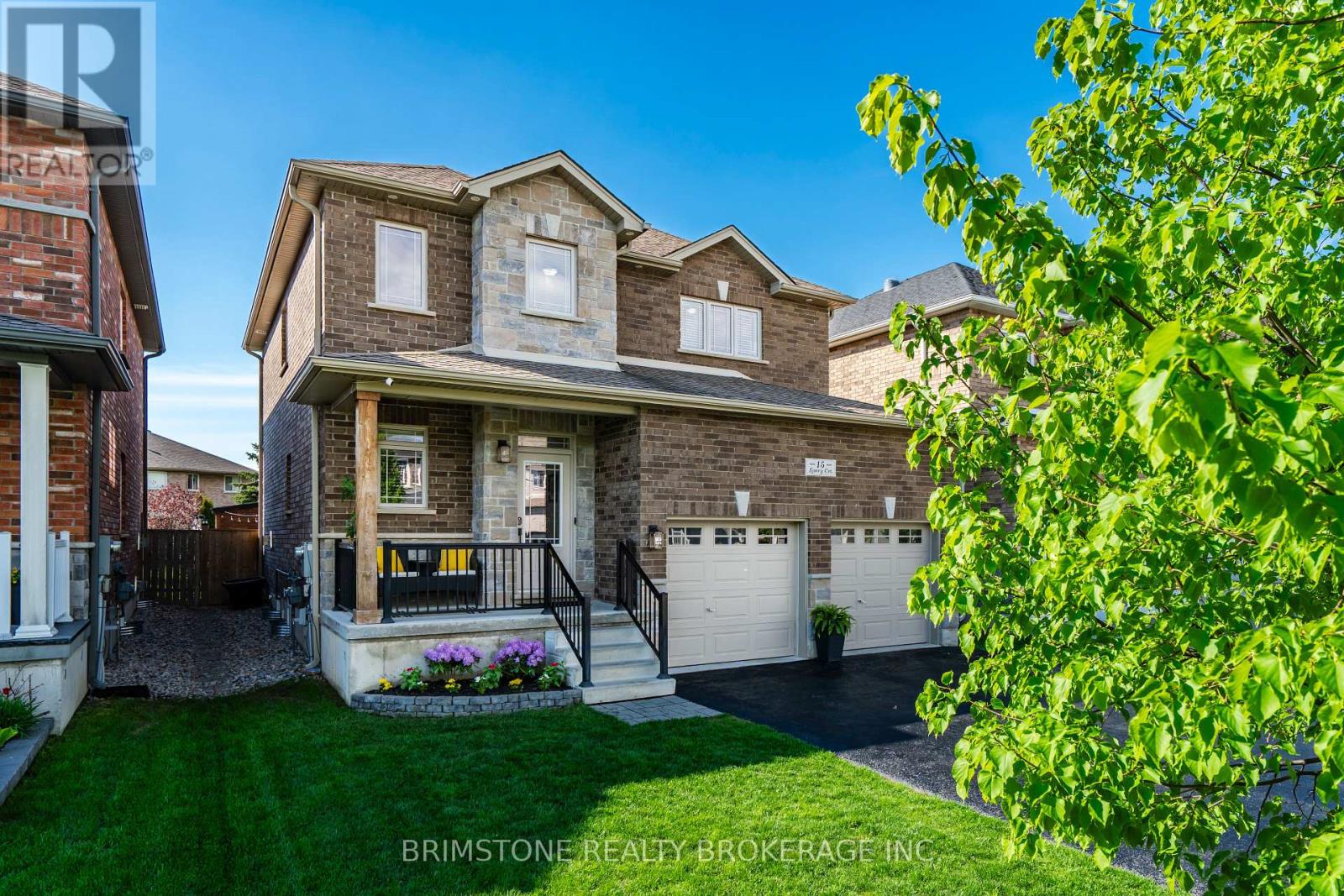 15 LOWRY COURT, Barrie, Ontario
