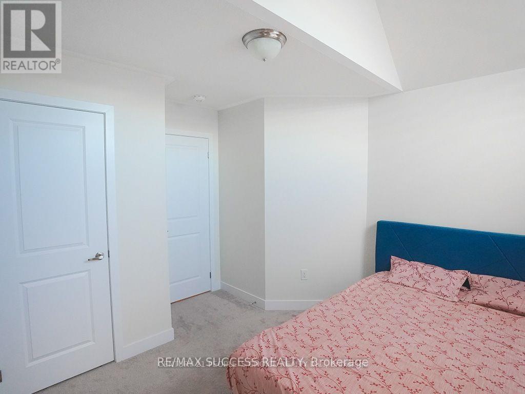 605 Etheridge Avenue, Milton, Ontario  L9E 1V5 - Photo 11 - W13435422