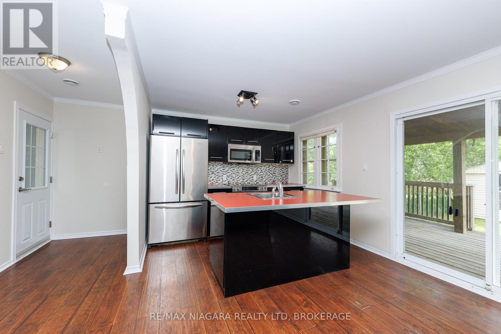 3 Phelps Street, St. Catharines, Ontario  L2P 2H5 - Photo 2 - X13435450