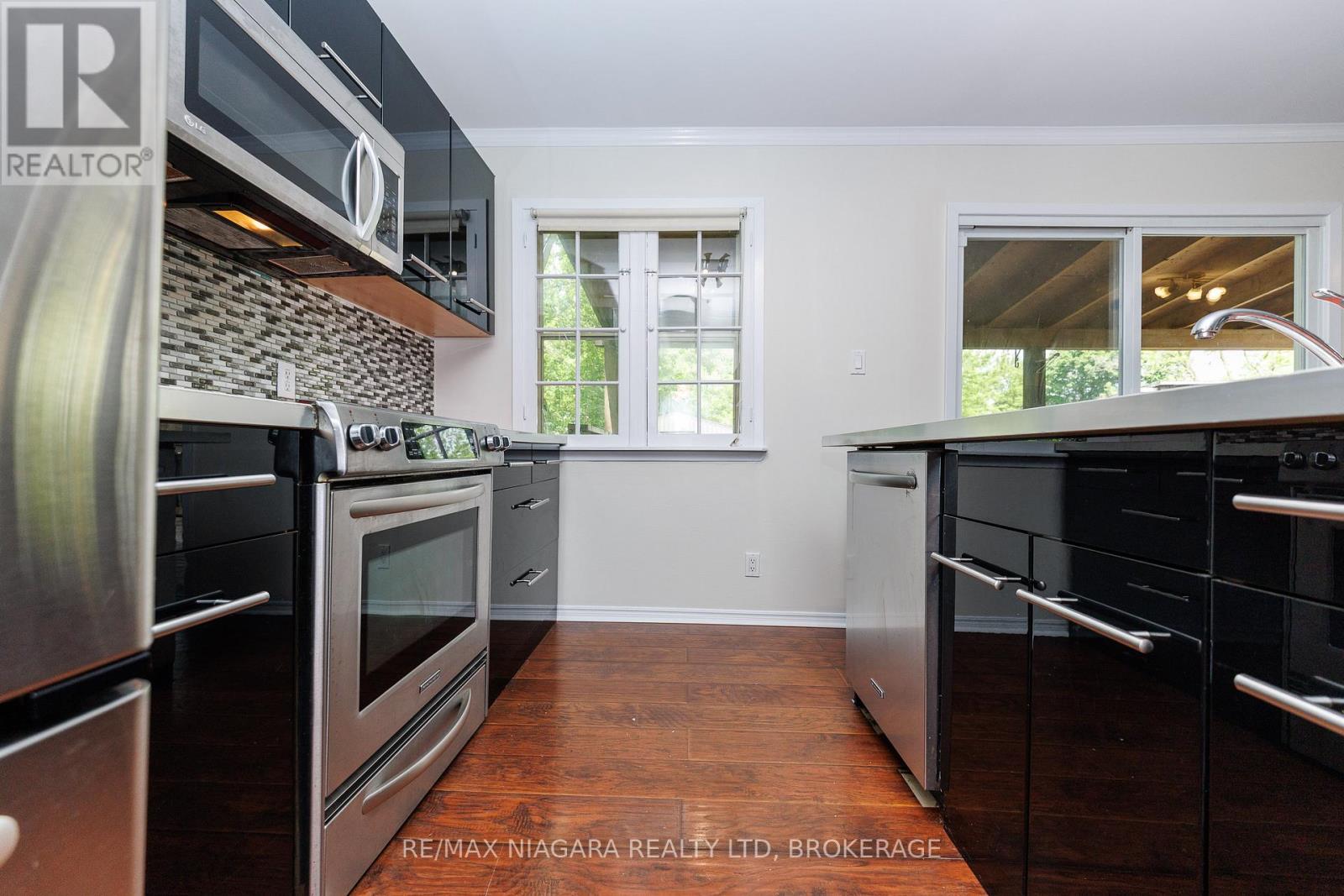 3 Phelps Street, St. Catharines, Ontario  L2P 2H5 - Photo 6 - X13435450