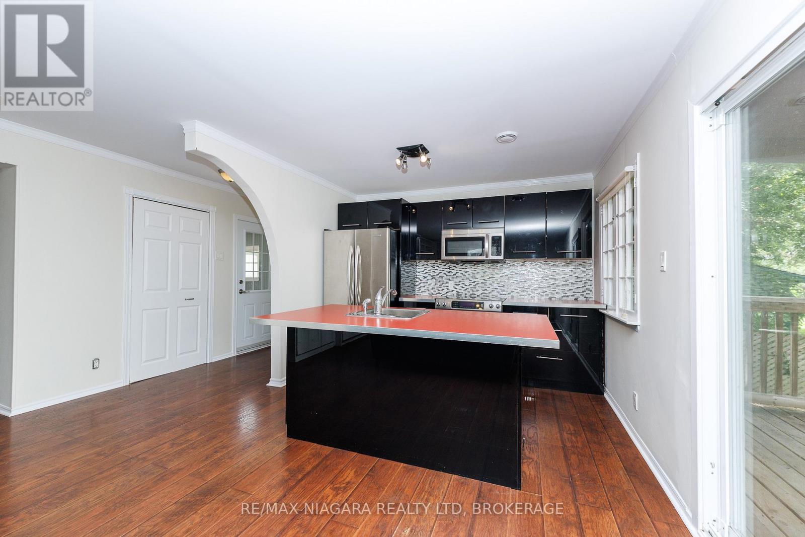 3 Phelps Street, St. Catharines, Ontario  L2P 2H5 - Photo 7 - X13435450