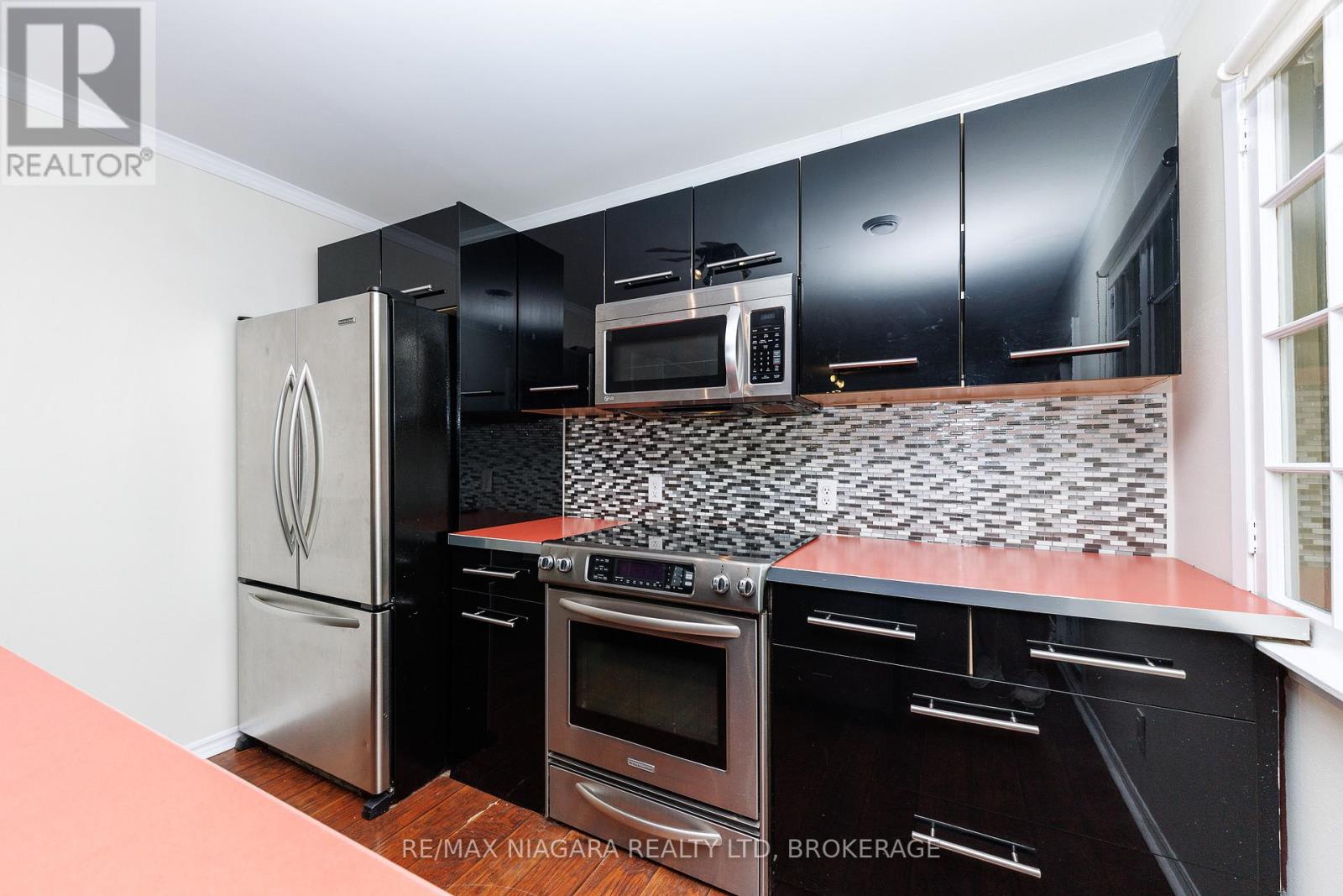 3 Phelps Street, St. Catharines, Ontario  L2P 2H5 - Photo 9 - X13435450