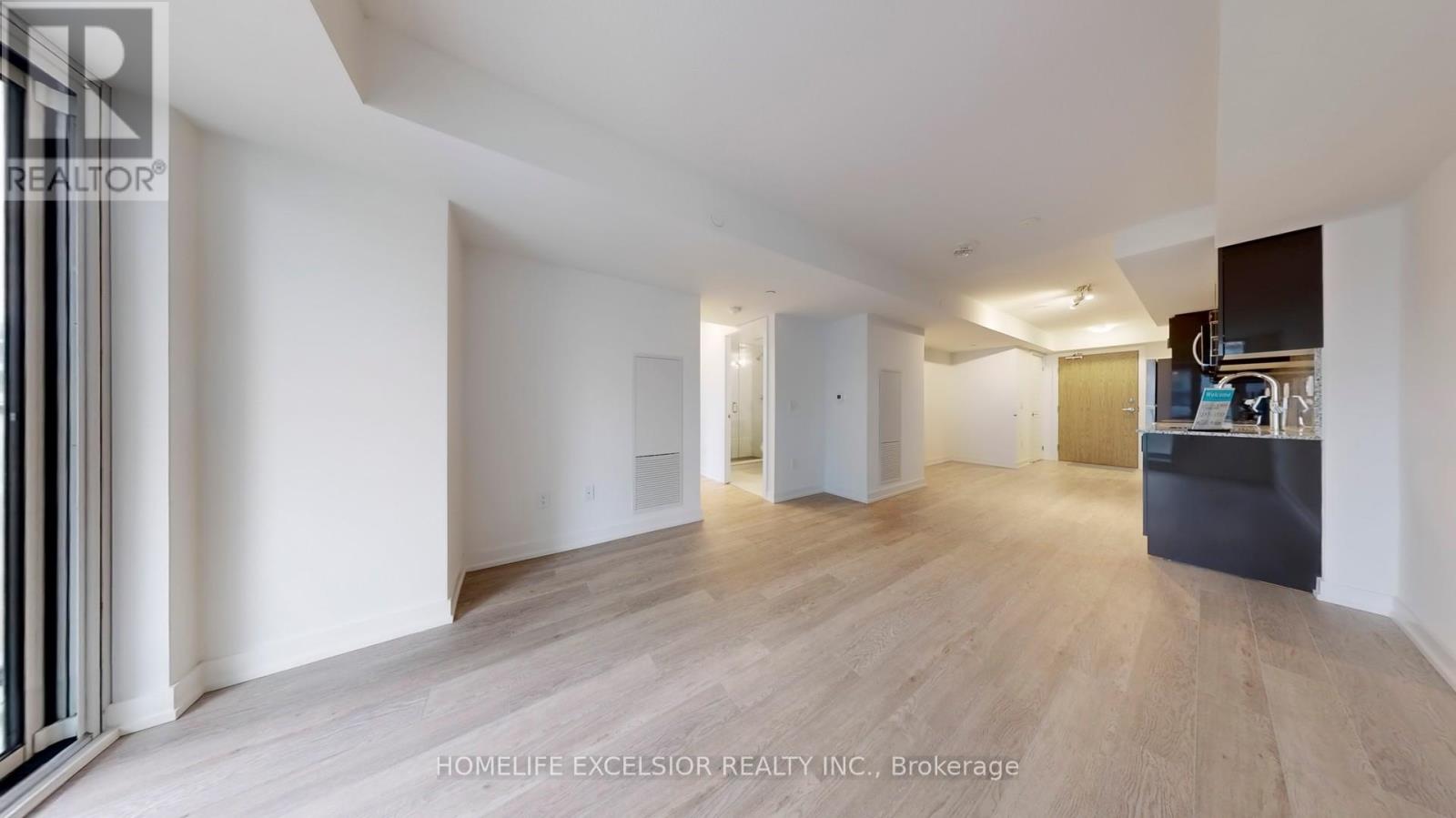 405 - 1435 Celebration Drive, Pickering, Ontario L1W 0C4 - Photo 13 - E13435426