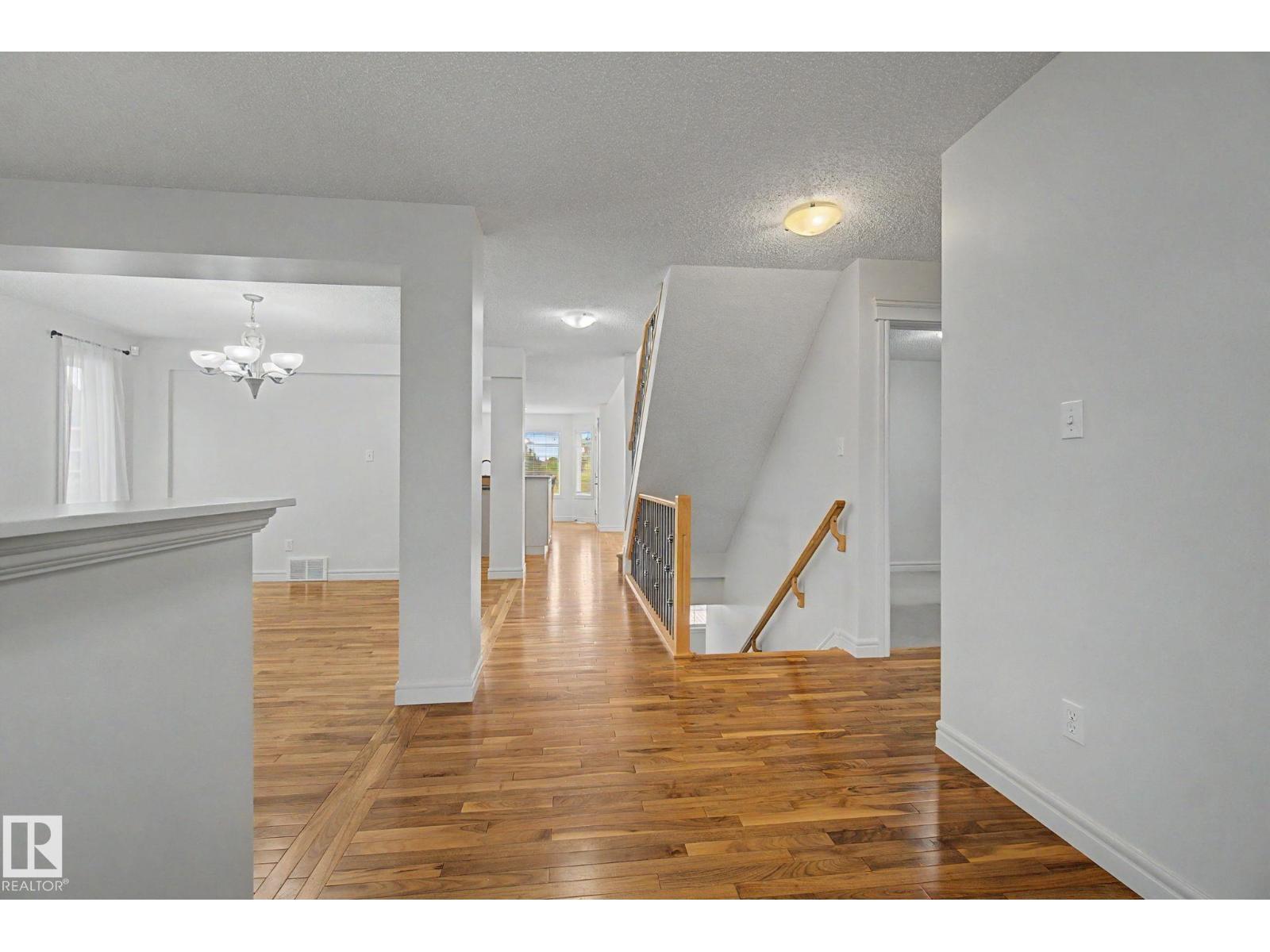 7365 Singer Wy NW, Edmonton, Alberta  T6R 3S1 - Photo 5 - E4493265
