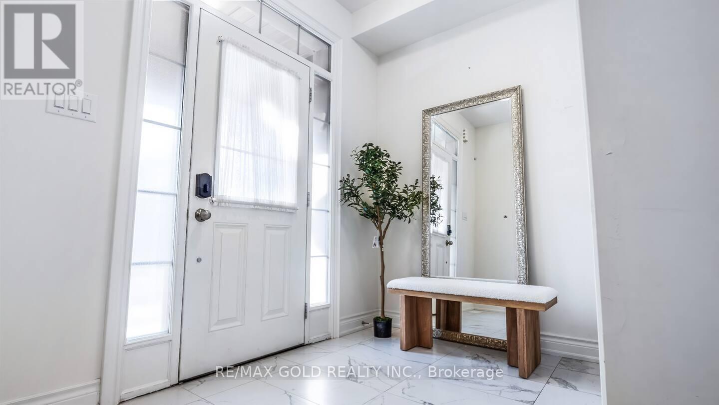 1345 Restivo Lane, Milton, Ontario  L9E 1K2 - Photo 3 - W13248906