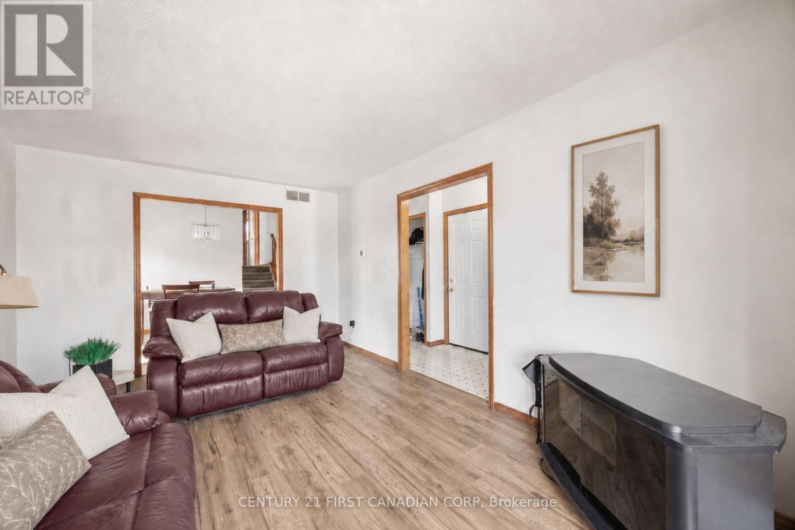 351 Fleming Drive, London East, Ontario  N5V 4Y6 - Photo 5 - X13435534