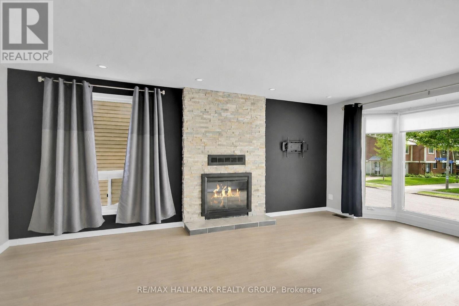 13 Coolspring Crescent, Ottawa, Ontario  K2E 7M7 - Photo 3 - X13435520