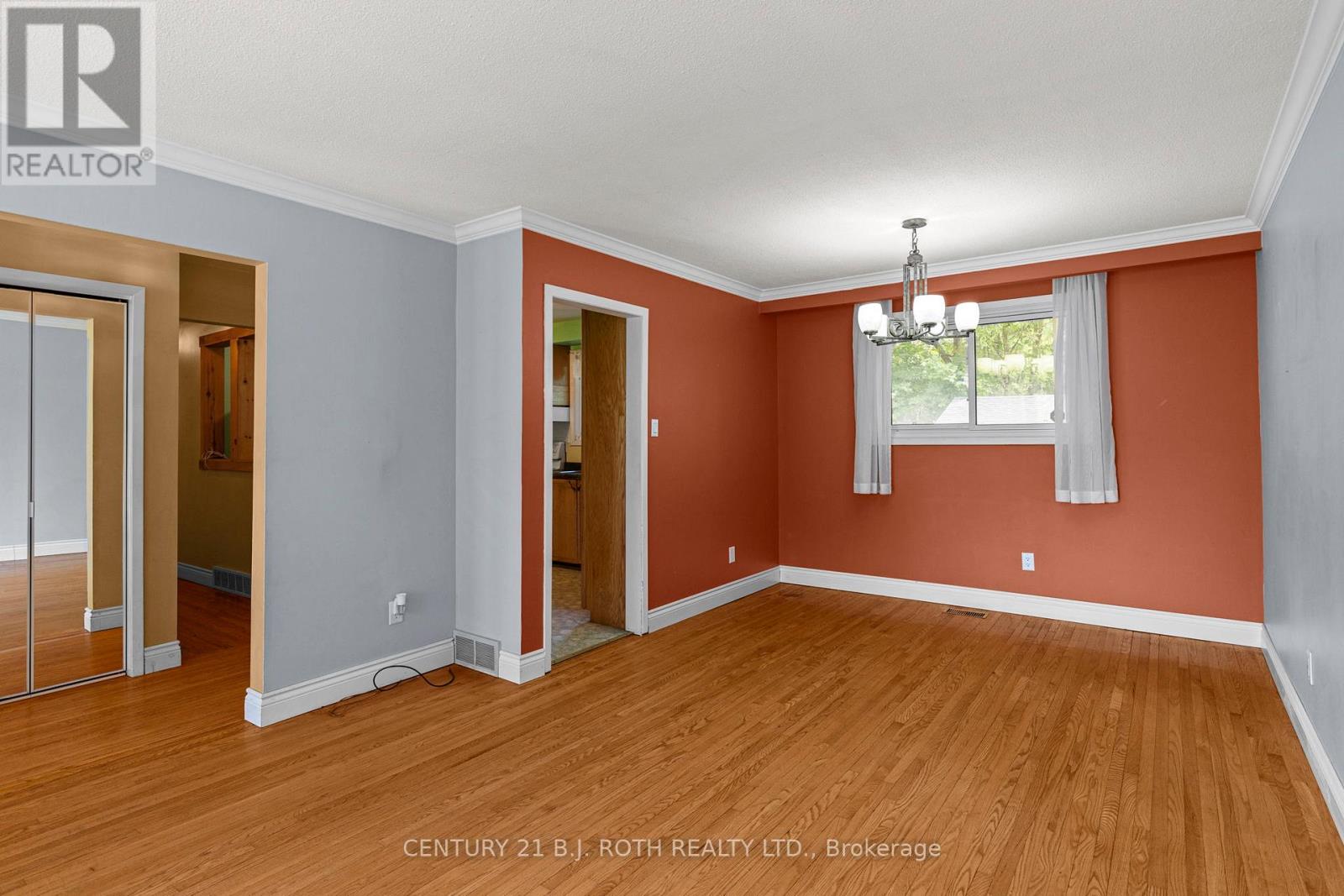 253 Rose Street, Barrie, Ontario  L4M 2T1 - Photo 9 - S13427808