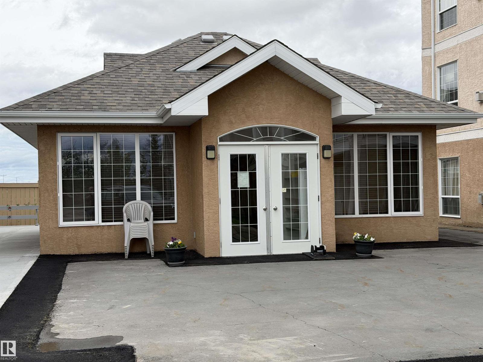 #118 7801 Golf Course Rd, Stony Plain, Alberta  T7Z 0C7 - Photo 4 - E4493269
