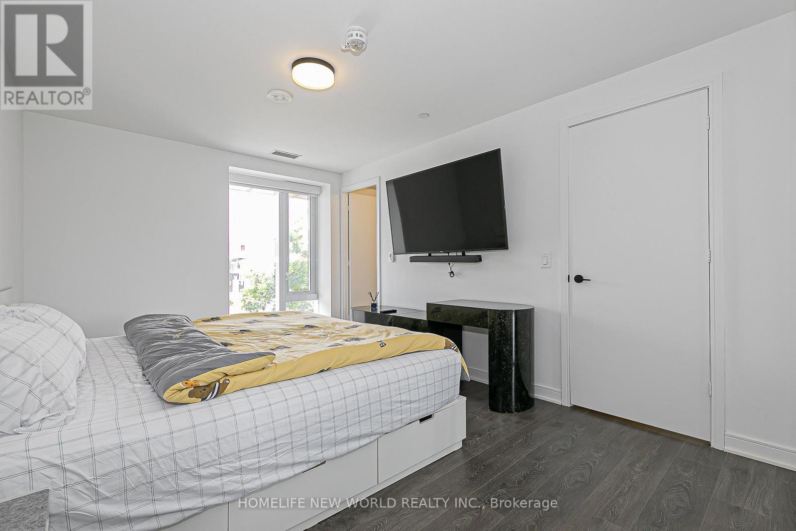 S118 - 180 Mills Street W, Toronto, Ontario  M5A 0V7 - Photo 18 - C13435492