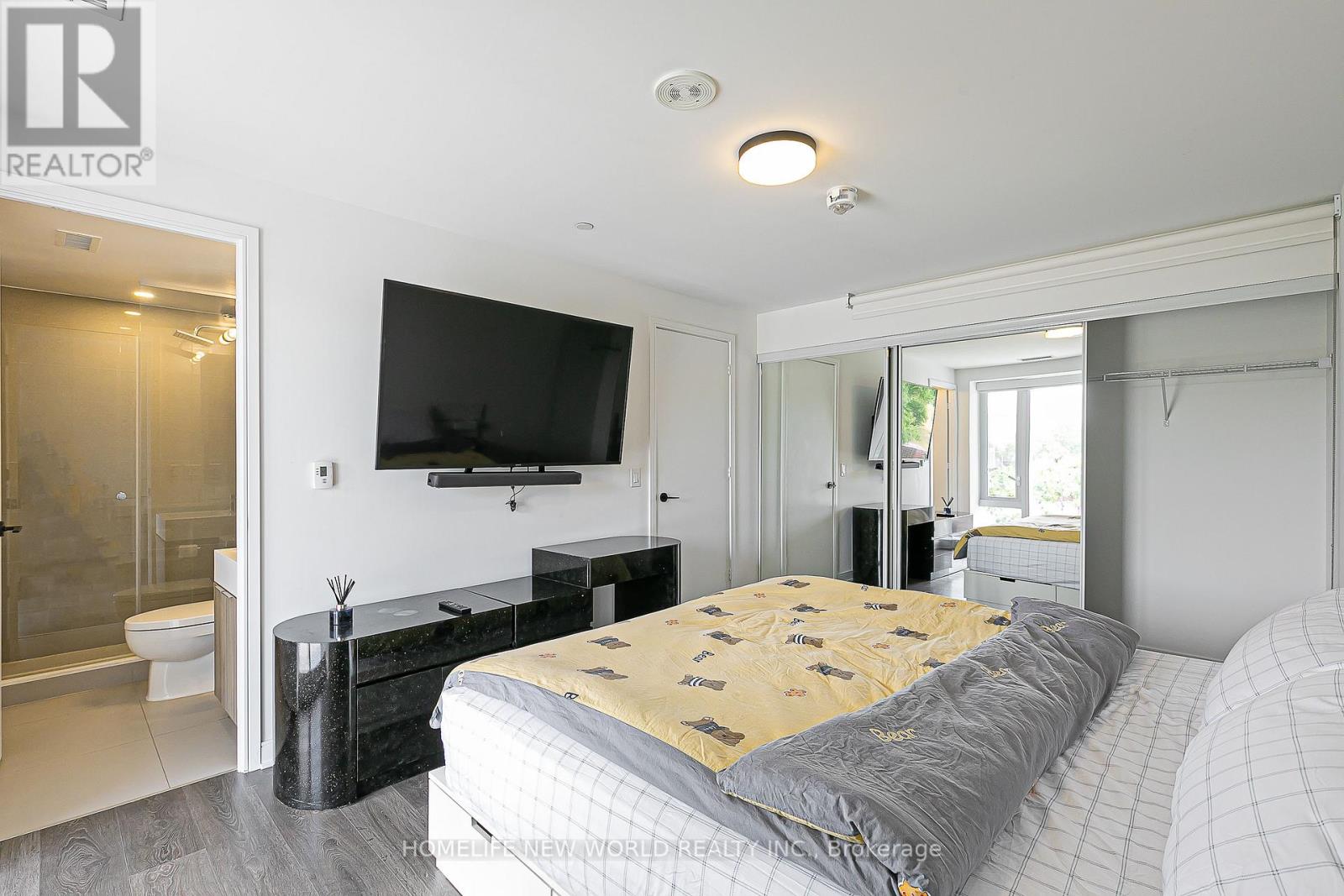S118 - 180 Mills Street W, Toronto, Ontario  M5A 0V7 - Photo 19 - C13435492
