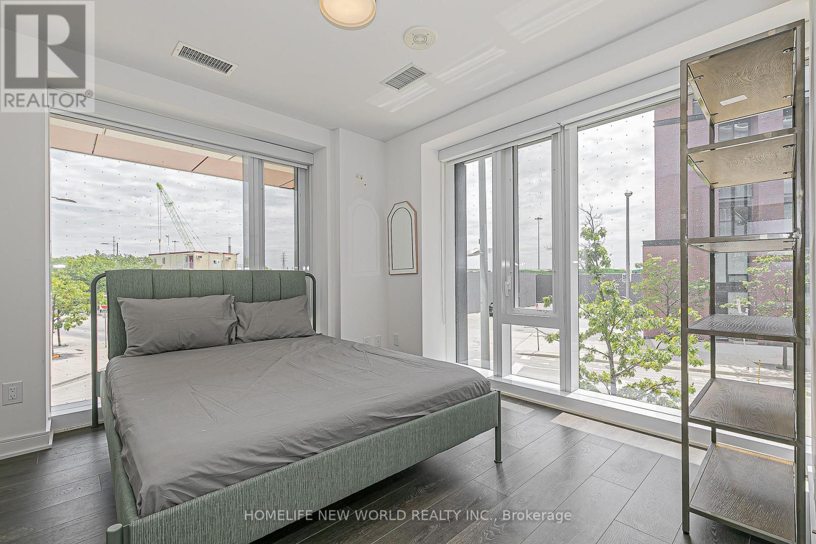 S118 - 180 Mills Street W, Toronto, Ontario  M5A 0V7 - Photo 22 - C13435492