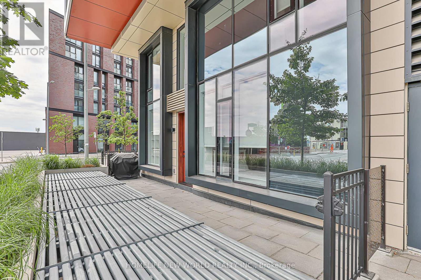 S118 - 180 Mills Street W, Toronto, Ontario  M5A 0V7 - Photo 40 - C13435492