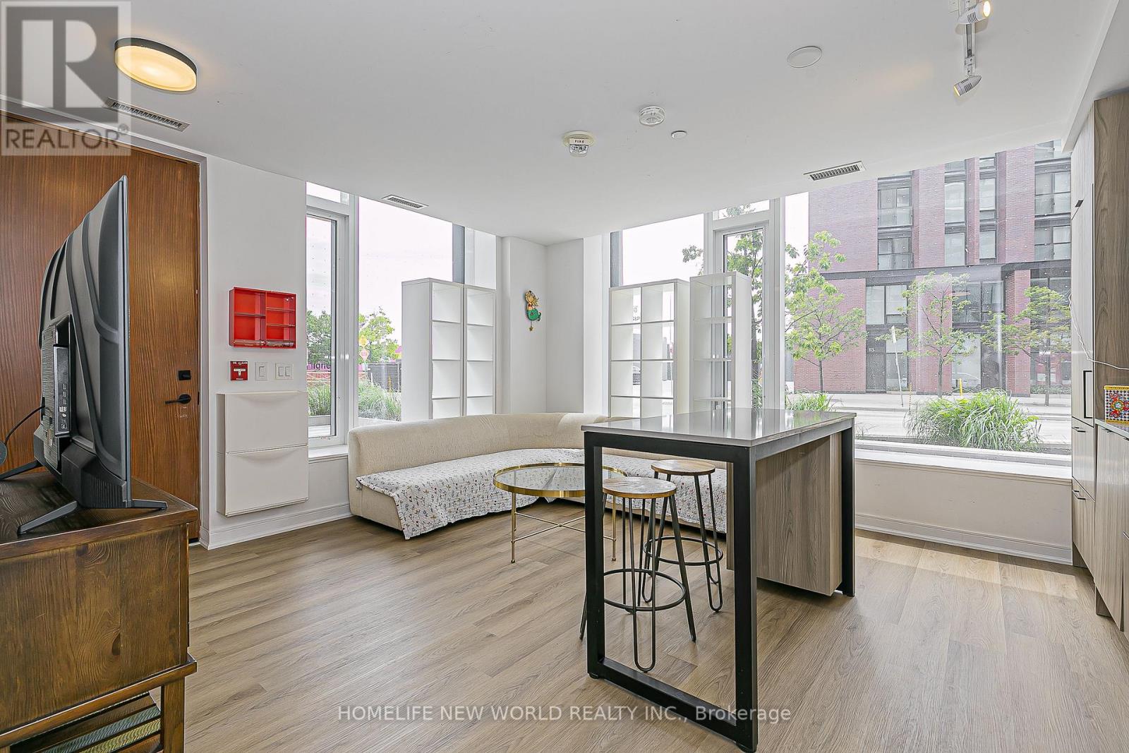 S118 - 180 Mills Street W, Toronto, Ontario  M5A 0V7 - Photo 7 - C13435492