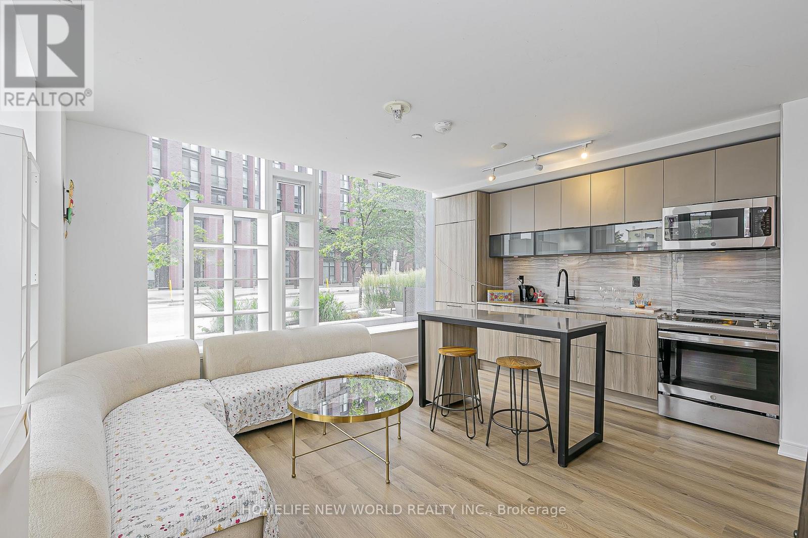 S118 - 180 Mills Street W, Toronto, Ontario  M5A 0V7 - Photo 8 - C13435492