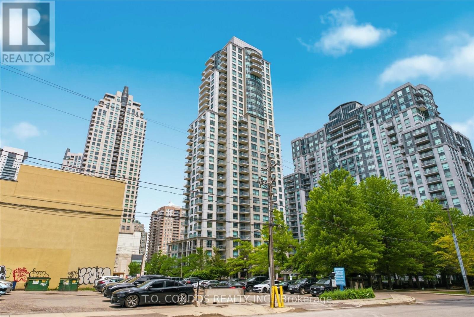 601 - 21 HILLCREST AVENUE, Toronto, Ontario