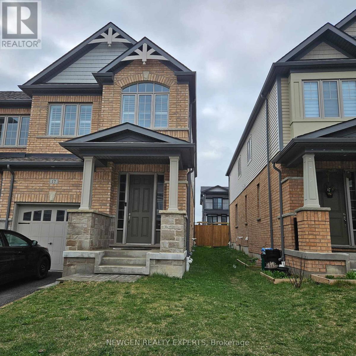 17 STONEHILL AVENUE, Kitchener, Ontario