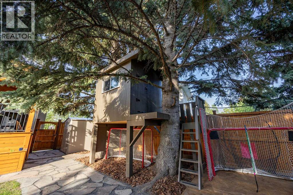 111 Silvergrove Green Nw, Calgary, Alberta T3B 4H8 - Photo 37 - A2318686