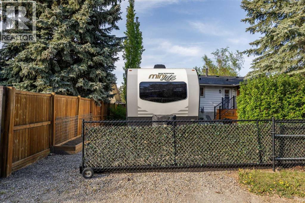 111 Silvergrove Green Nw, Calgary, Alberta T3B 4H8 - Photo 38 - A2318686