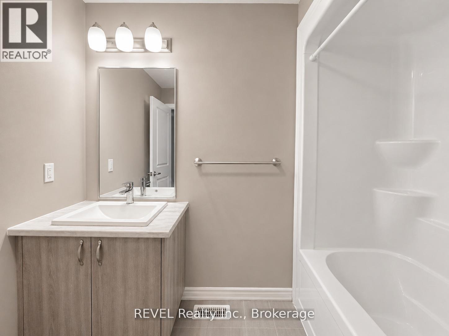 9 Caroline Street, Welland, Ontario  L3B 0J8 - Photo 11 - X13435558