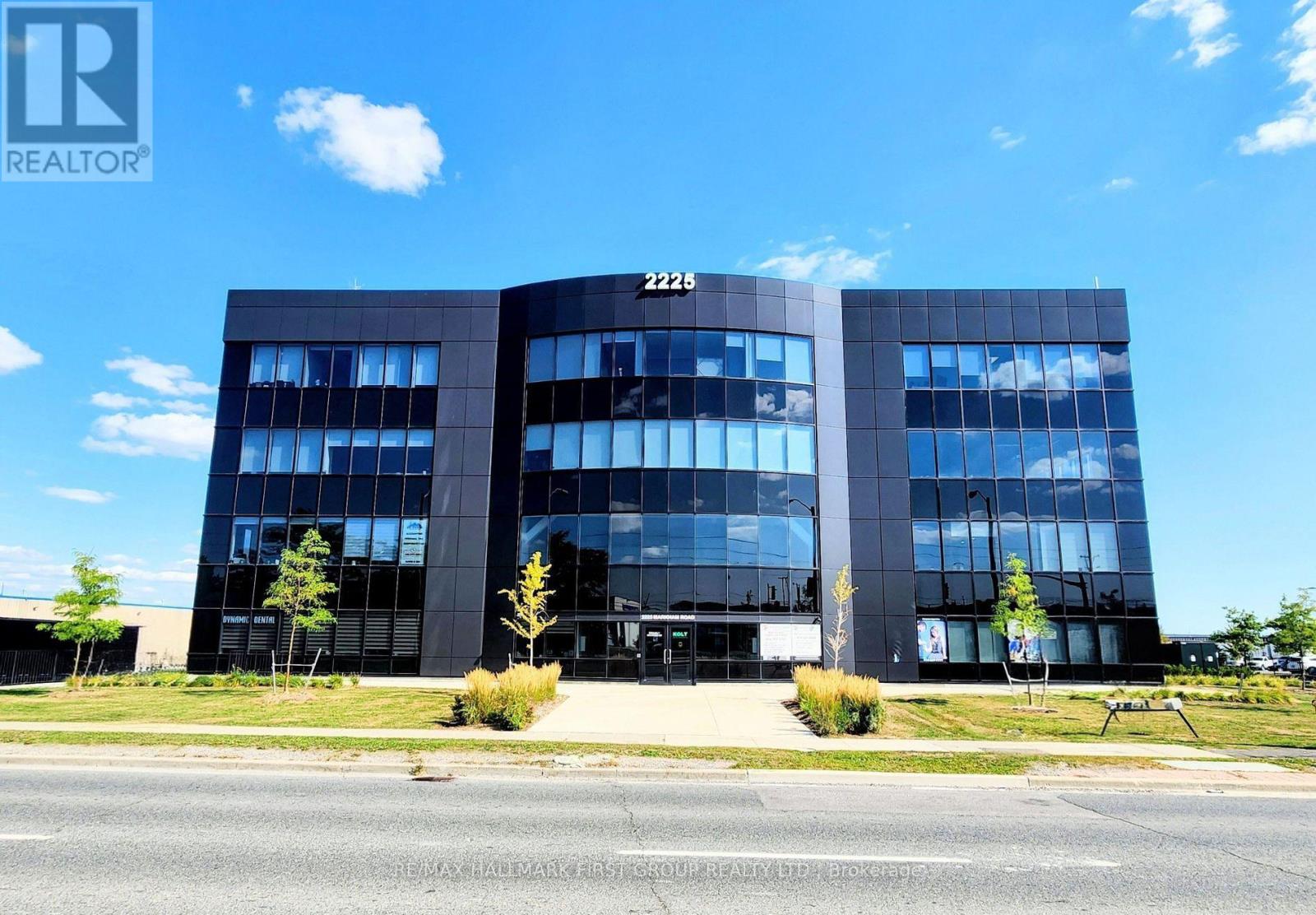 102 - 2225 MARKHAM ROAD, Toronto, Ontario